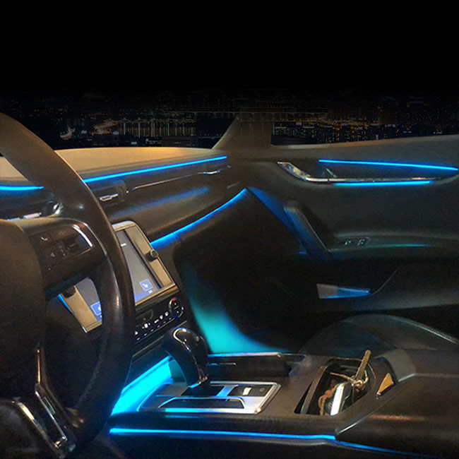 Wyświetlacz deski rozdzielczej samochodu DC12V Samochodowa multimedialna jednostka główna dla Maserati Neon LED